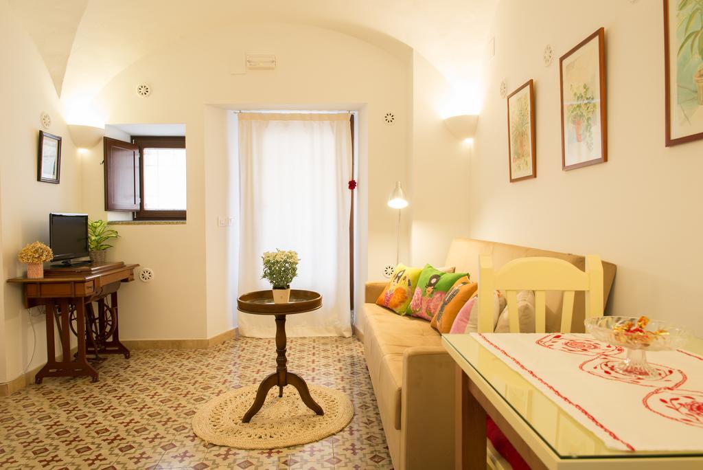 Apartamento Adarve Caceres Exterior photo
